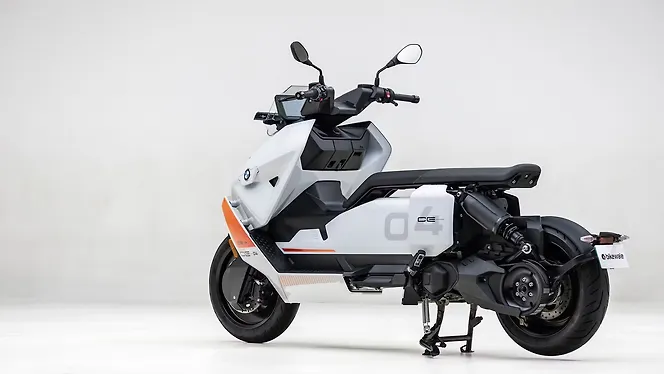 BMW CE 04 2026: O Futuro da Mobilidade Urbana chegou