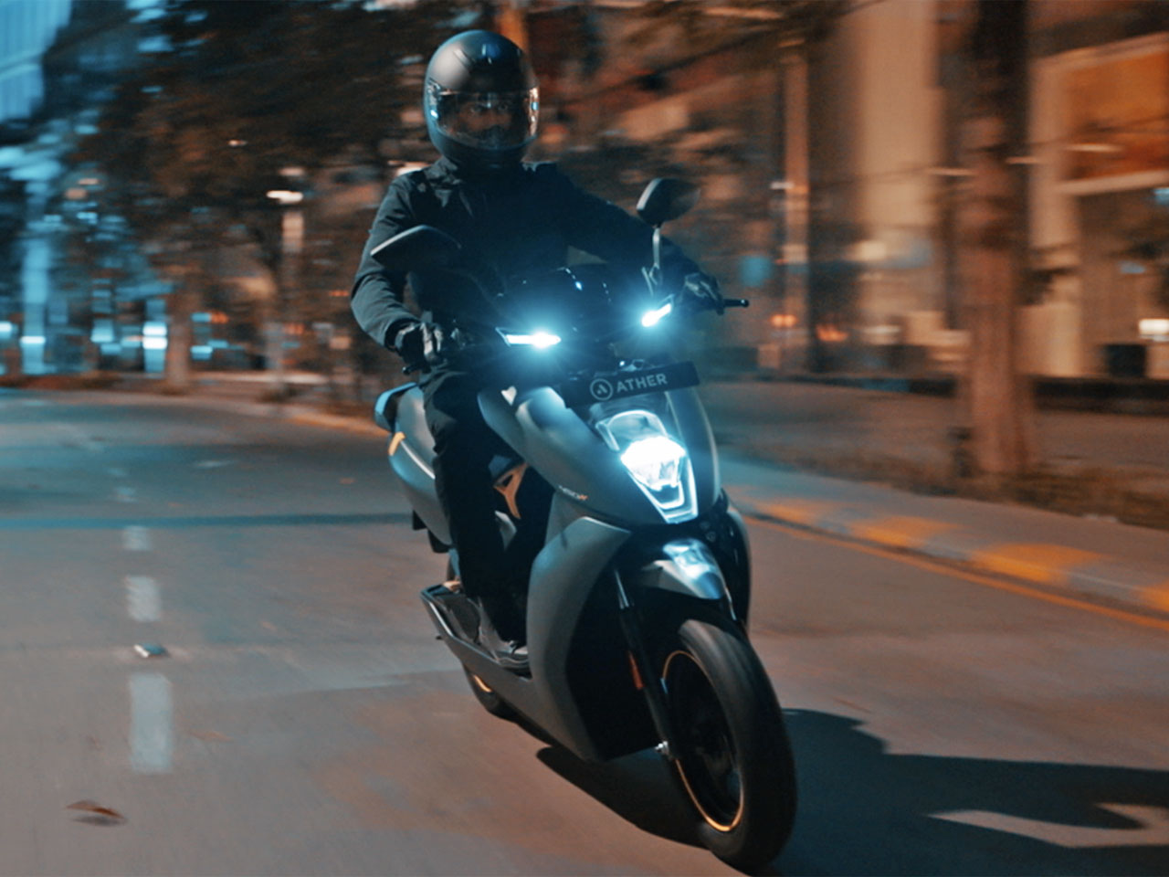 Ather Energy lança 3ª geração da scooter elétrica 450X com bateria maior e outras melhorias