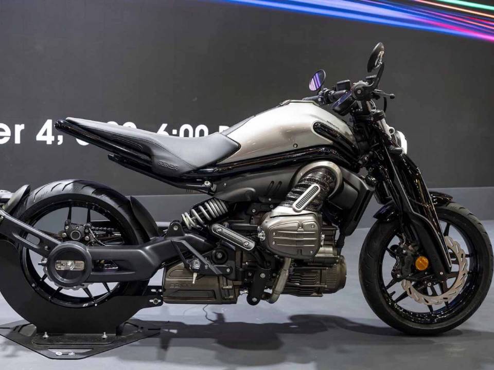 Benda P51: Conheça Moto Híbrida de 250cc que Encara Gigantes de 1000cc