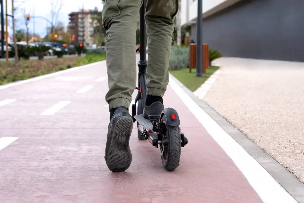 Educação de Segurança para Crianças com Scooters Elétricas