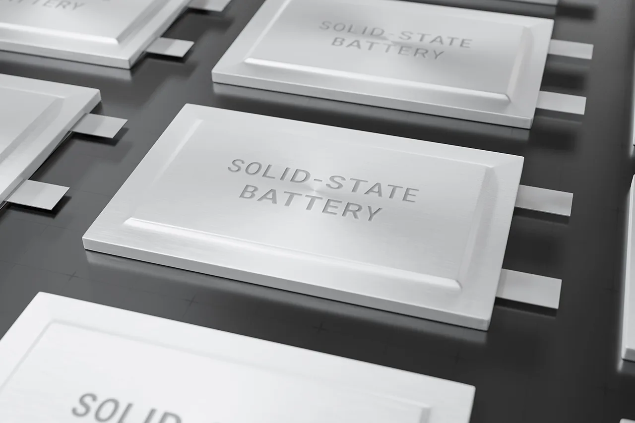 Lítio vs. Estado Sólido: Qual a Melhor Bateria para sua Scooter em 2026?