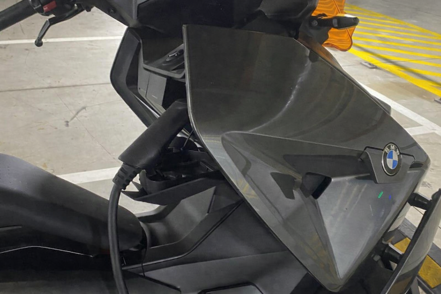 Manutenção básica de scooter elétrica