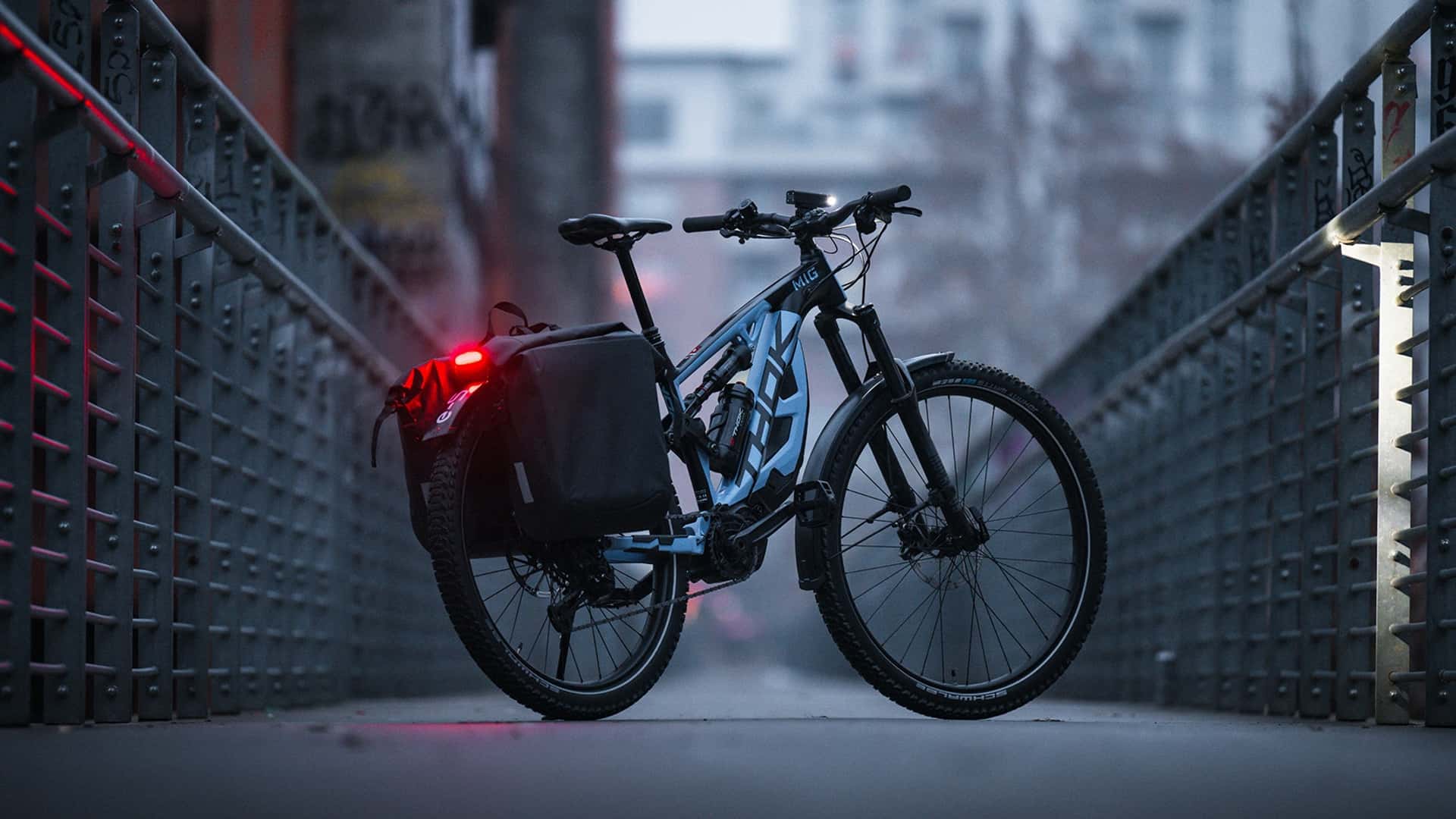 Modelo de bicicleta elétrica SUV funciona para viagens urbanas e off-road
