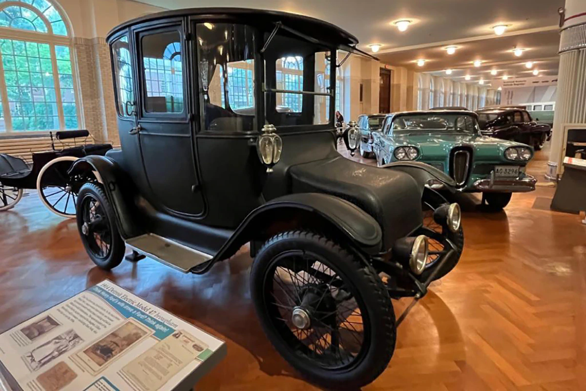 Quem Ganhou a Corrida para as ruas primeiro, combustão ou eletrico?