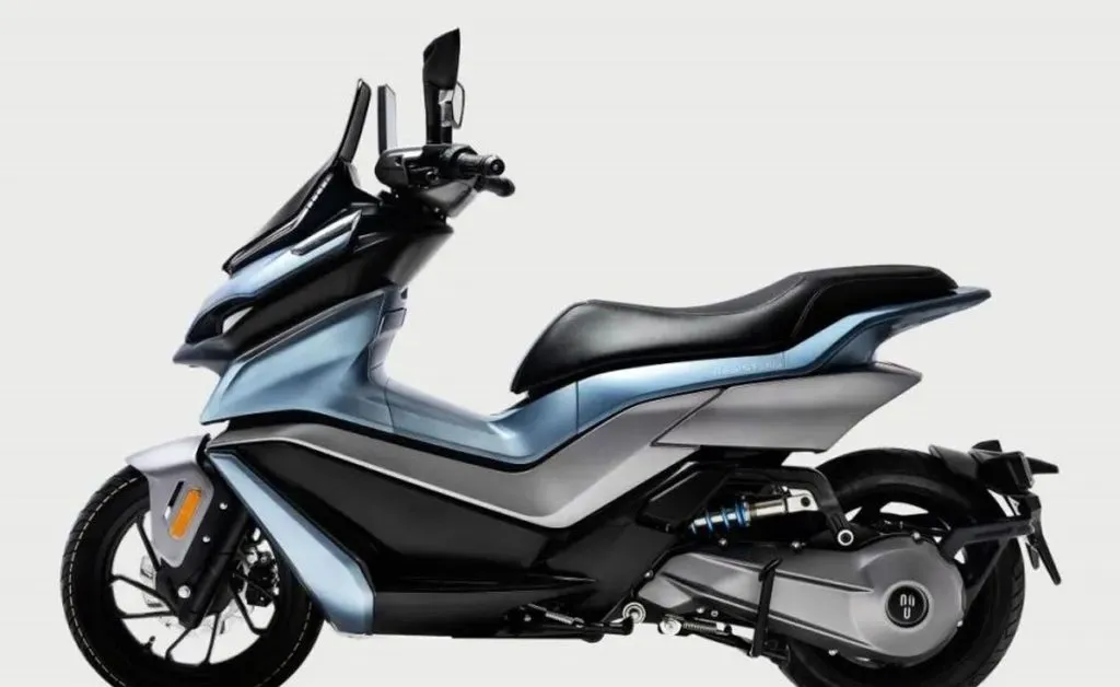 Loncin lança scooter elétrica Bicose Real 5T na China.