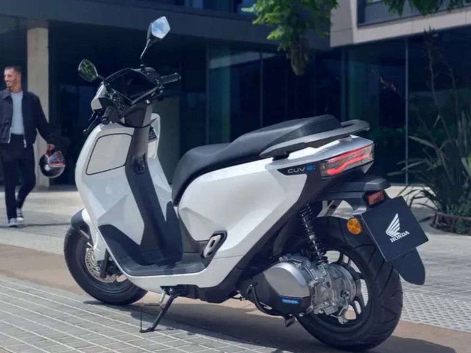Scooter elétrica precisa de emplacamento?