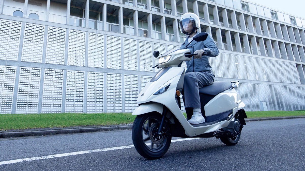 Suzuki e-Address: Conheça a primeira scooter elétrica da marca japonesa