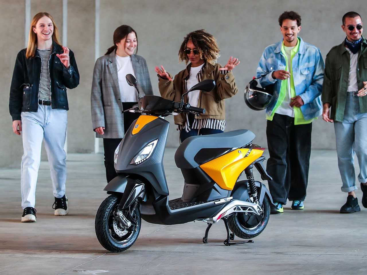 Você sabia que a Piaggio italiana tem scooters elétricas?